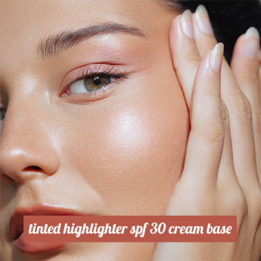Tinted Highlighter SPF 30...